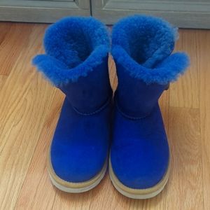 UGG Kids  Bailey Button II (Toddler/Little Kid)